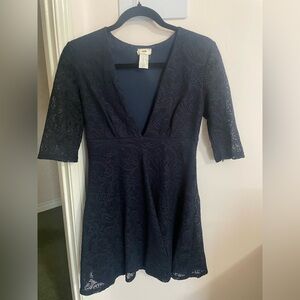 Tobi Navy blue Lace V-Neck mini Dress size small